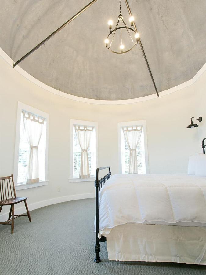 Farmhouse Suites By Amish Country Lodging ミラーズバーグ エクステリア 写真